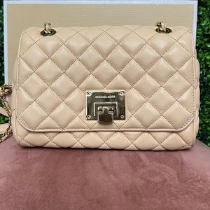 Peach Micheal Kors Purse
